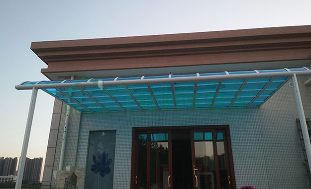 廣州白云區(qū)同和天健廣場(chǎng)創(chuàng)意園雨棚一棟陳女士