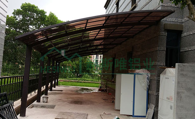 廣東省東莞市塘廈車棚--曲先生